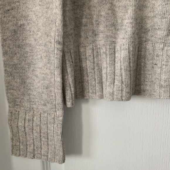 NWT J. CREW FACTORY Gray Lambswool V-Neck Long Sleeves Cardigan Sweater Size S - Picture 11 of 14